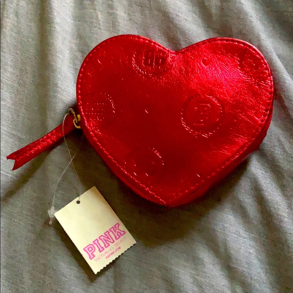 ⓈⓄⓁⒹ Rare heart coin purse